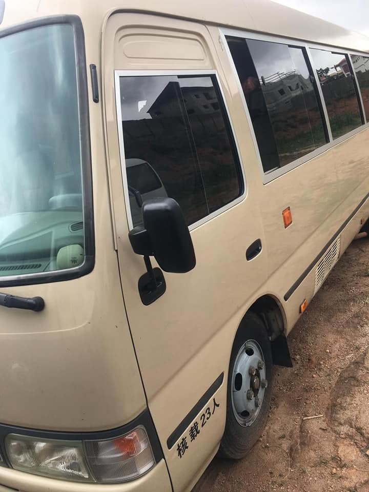 A picture of Toyota Coaster Bus 08
