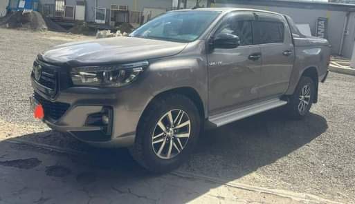 used toyota hilux