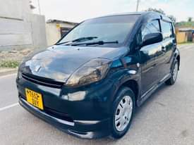 A picture of Toyota passo