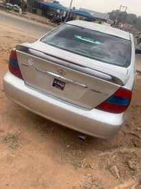 A picture of 2004 Toyota Camry 2004 Le