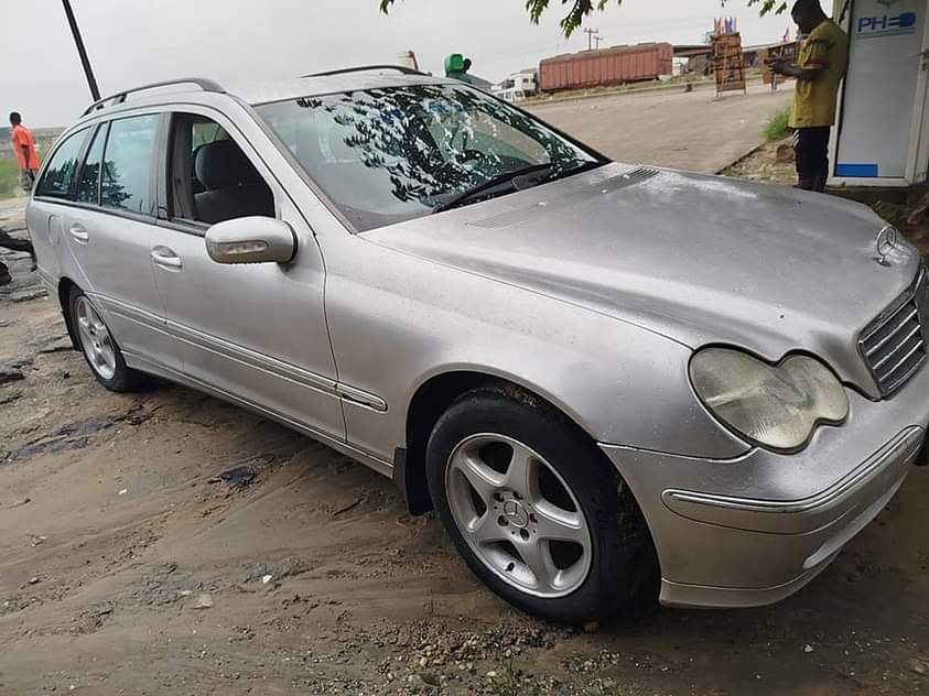 A picture of Mercedes c180