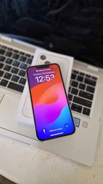 A picture of Iphone 13