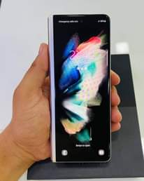 A picture of Samsung fold 3 1 9m call on 0753430863