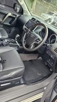 A picture of TX Land Cruiser Prado 2012 model Diesel engine 1KD New