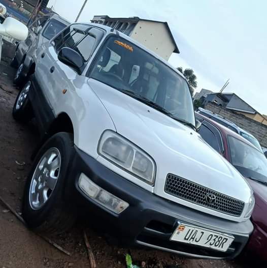 A picture of Toyota Rav4 on Quick Sale 10.5million slightly negotiable or whatsapp