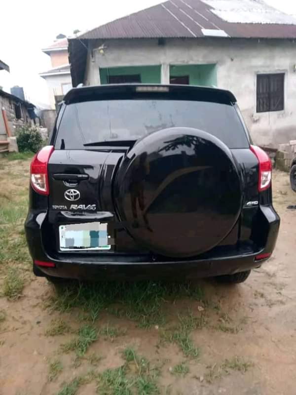 A picture of Toyota RAV4 2008 model Silent V4 Engine Smooth gear transmission