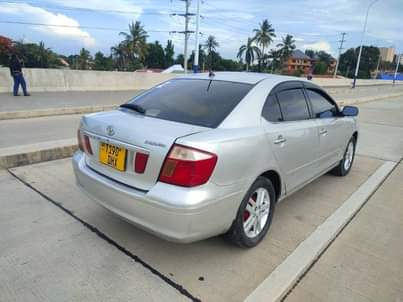 A picture of 2004 PREMIO NEW MODEL 0714058883 TOYOTA
