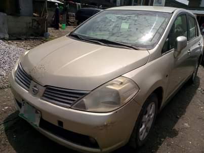 A picture of Nissan Tiida 07
