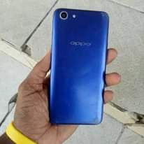 A picture of oppo a83