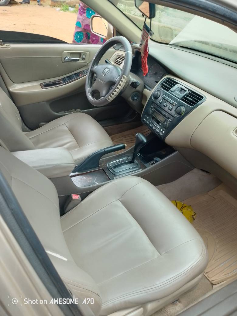 A picture of Honda Accord 2002 model
