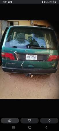A picture of Peugeot 806