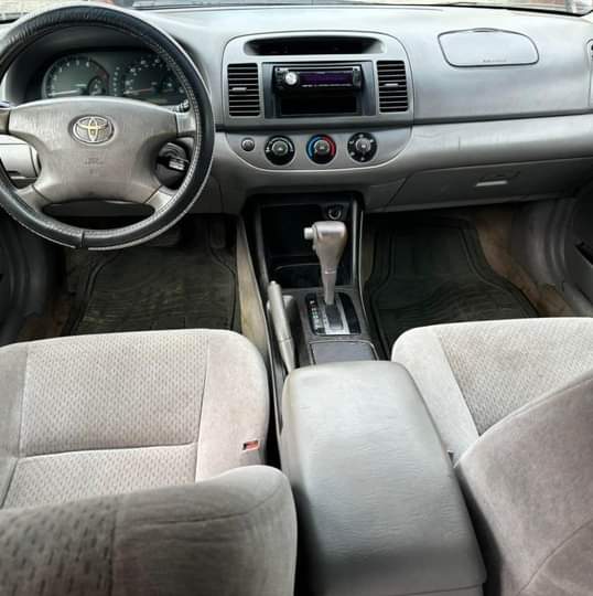 A picture of Clean 2004 Toyota Camry. 1st Pangolo