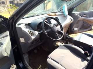 A picture of 2002 Nissan almira tino Almira tino