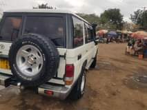 A picture of Land cruiser Lx