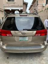 A picture of body 06 Toyota Sienna