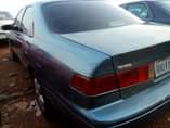 A picture of Toyota Camry big light