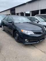 A picture of 2013 TOYOTA CAMRY SE