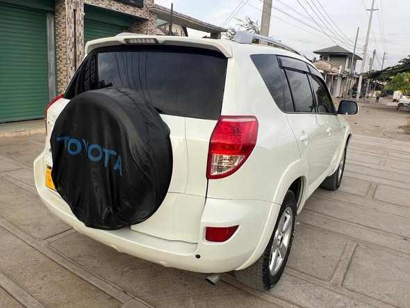 A picture of TOYOTA RAV4