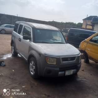 A picture of Honda Element