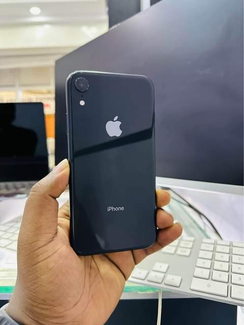 A picture of iPhone XR 128GB
