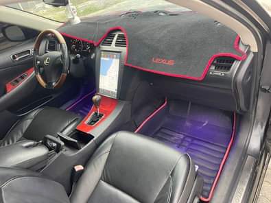 A picture of This is super clean lexus es350 2009 model full option