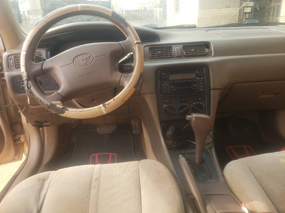 A picture of Camry 2 2