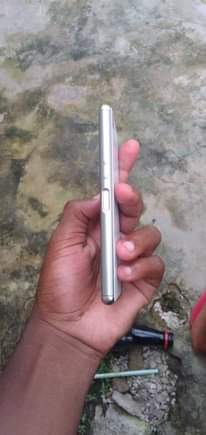 A picture of Sony ace 02L xperia