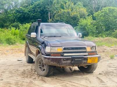 A picture of Landcruiser vx Tsh MiL 15 0676 478 888