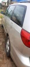 A picture of Toyota Siena 05