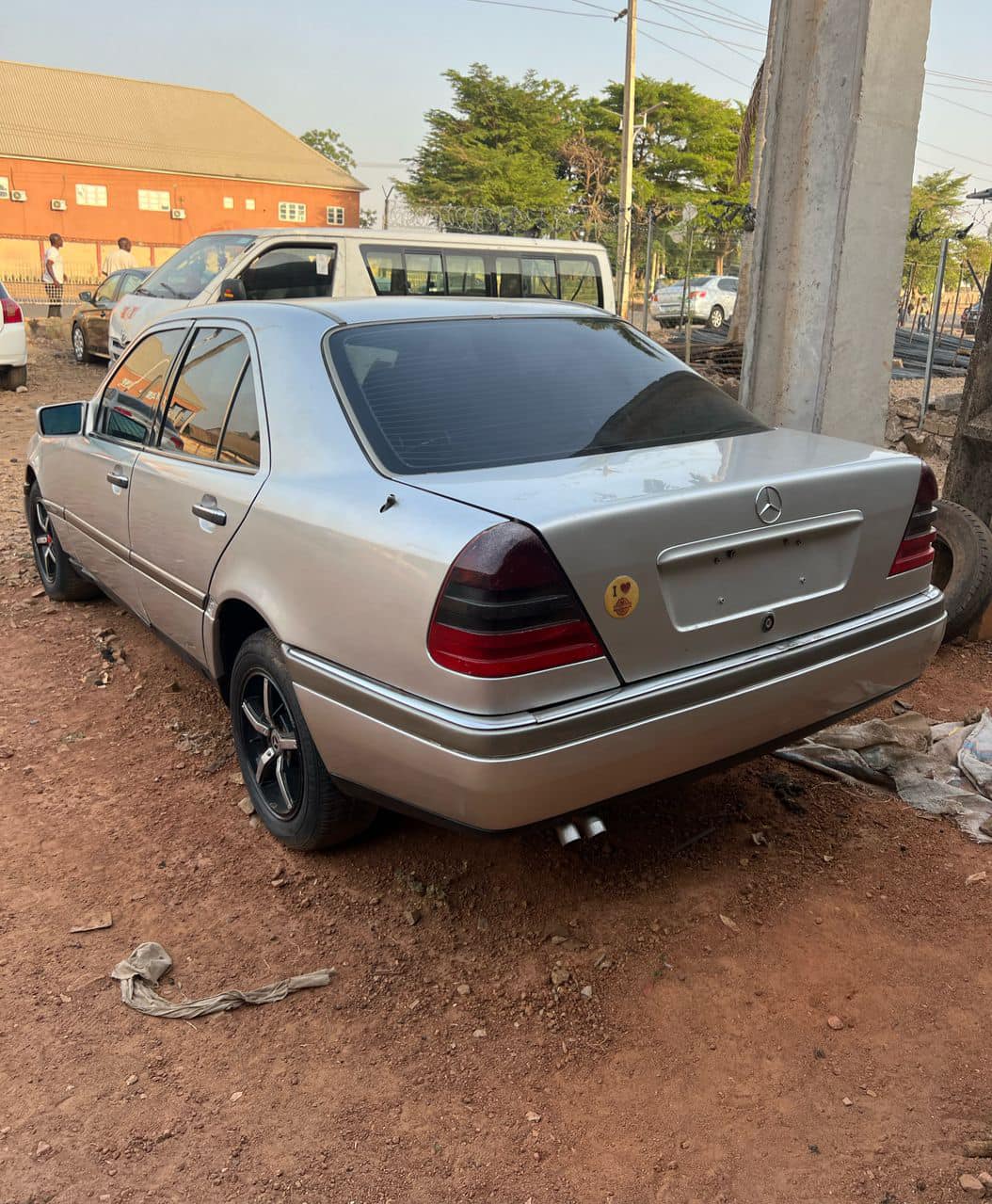 A picture of MERCEDES BENZ C180 2000