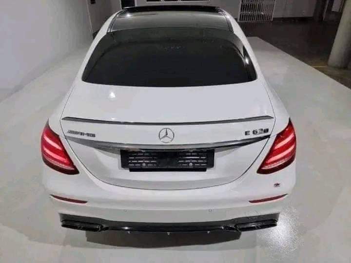 CARS &.