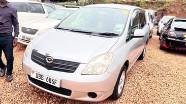 A picture of 2002 Toyota 2003