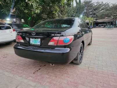 A picture of Lexus ES 330