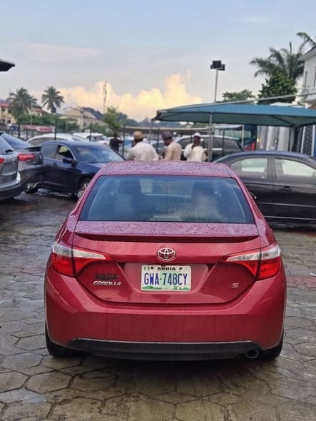 A picture of Neatly used 2015 Toyota corolla S going for just 11m