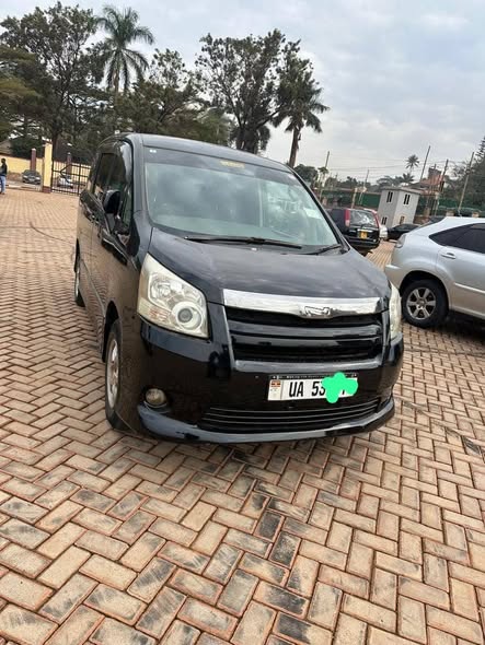 A picture of Toyota Noah 28 5m money needed