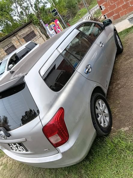 toyota fielder