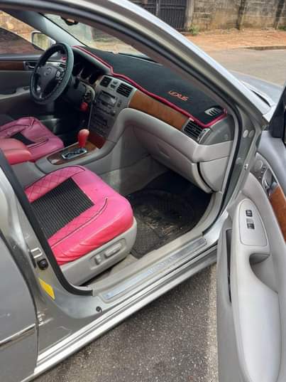 A picture of Lexus es330 Everything is working Owerrri IMO state Nonny autos