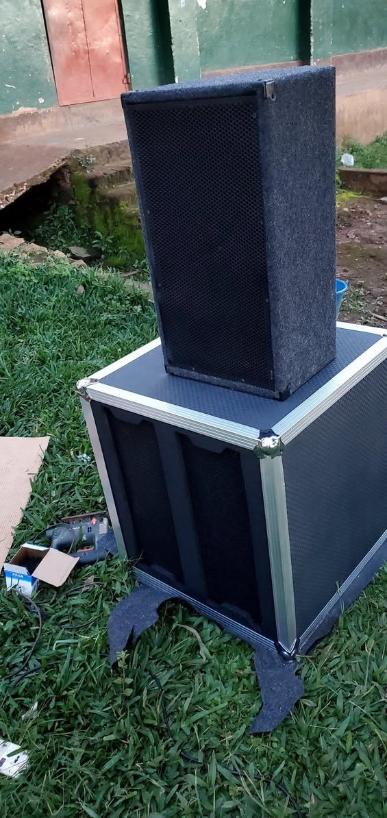 A picture of Speakers