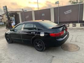 A picture of 2005 Honda Accord Newly baked Super cool engine Gear selecting