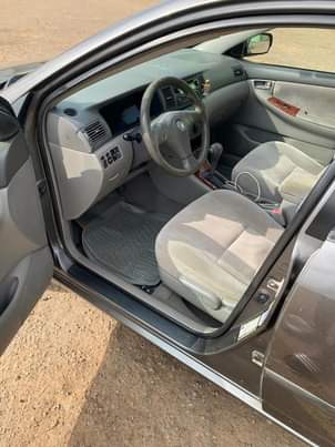 A picture of Toyota Corolla 2006 pure first body