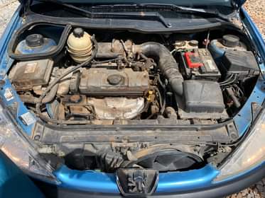 A picture of PEUGEOT 206 Manual Normal handFirst body Everything blessed 1 950M