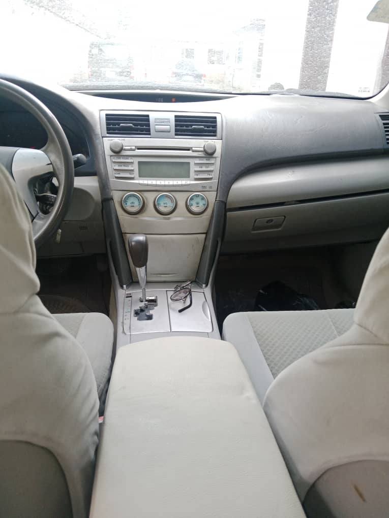 A picture of Toyota Camry 08 toks standard untouched engine and gear ac