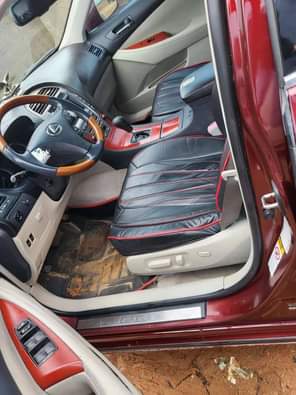 A picture of Lexus Es350 Everything is working perfectly fine Owerri imo state