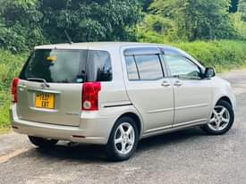 A picture of Toyota raum