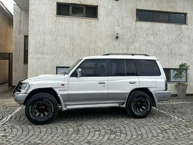 used mitsubishi pajero
