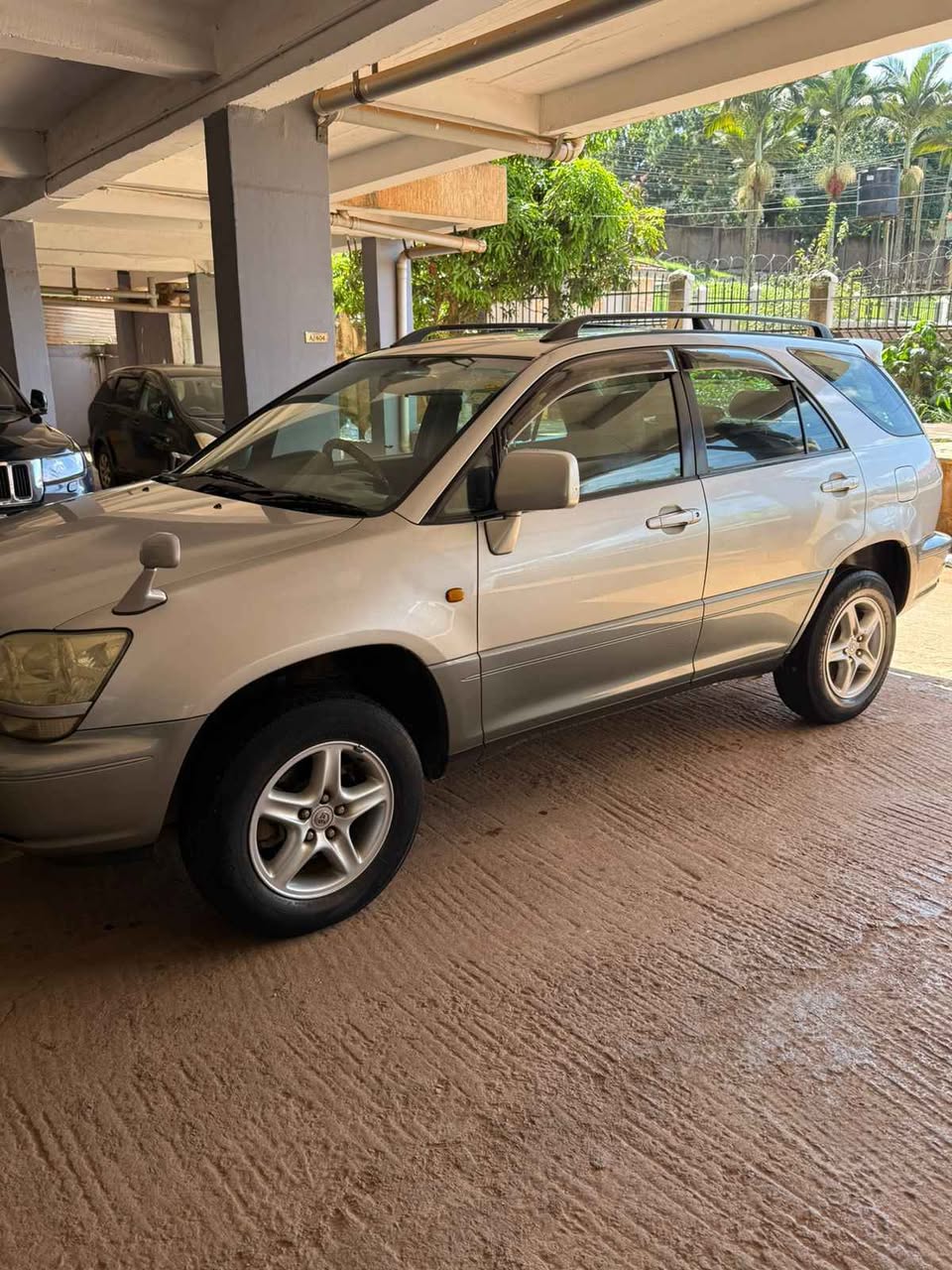 A picture of Toyota harrier