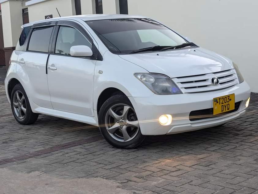 A picture of TOYOTA IST INAUZWA