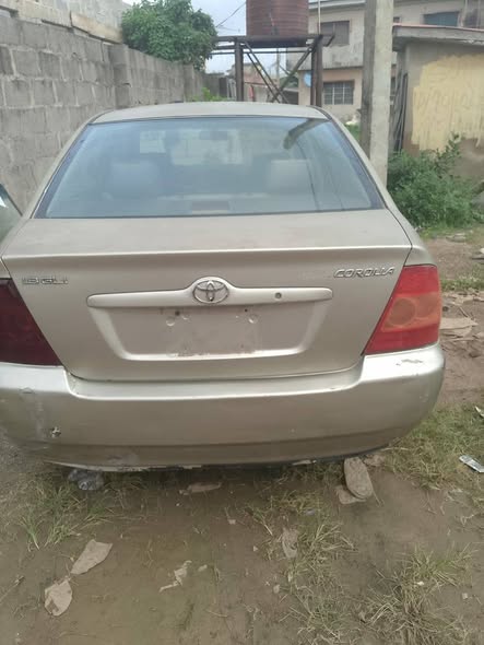 A picture of Toyota corolla 06