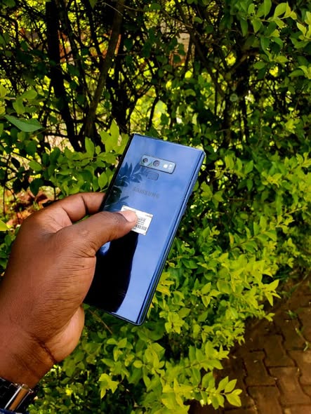A picture of Samsung Galaxy Note 9 128gb 6gbram at 200k 0756448893