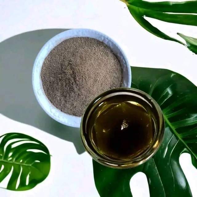 A picture of Chebe powder chebe Oil